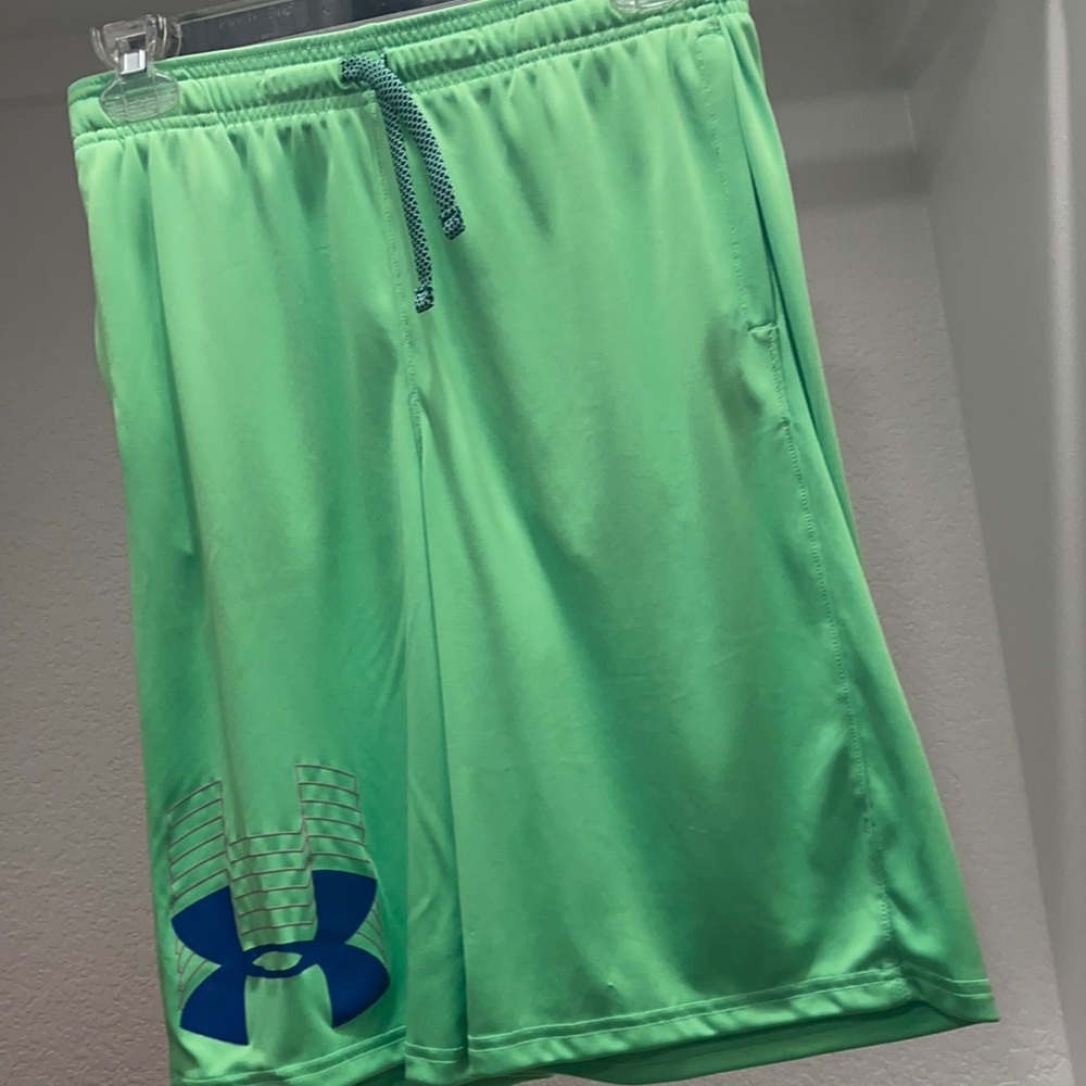 Boys youth under Armour shorts